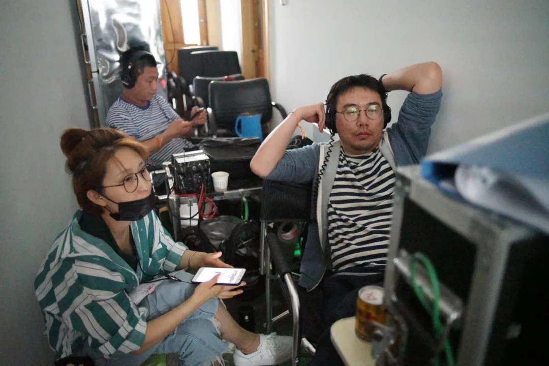 《寻狗启事》:人与狗的荒诞喜剧,是振兴东北还是逃离东北?