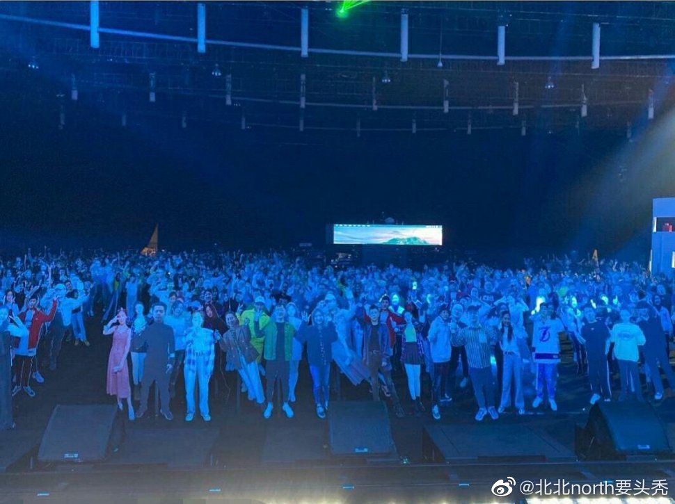 江苏卫视模仿湖南台，晚会设置云观众，被网友