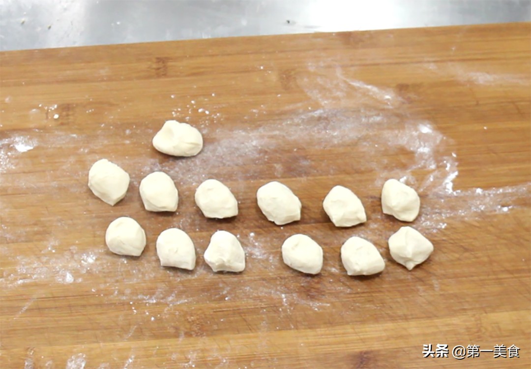 图片[7]-家庭版上海生煎包 厨师长教你如何制作 外焦里嫩 一锅不够吃-起舞食谱网