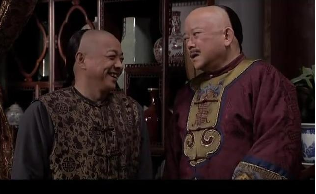 72岁的王刚为赚钱仍在演戏，妻子却爆出月花百万，为何宠上了天