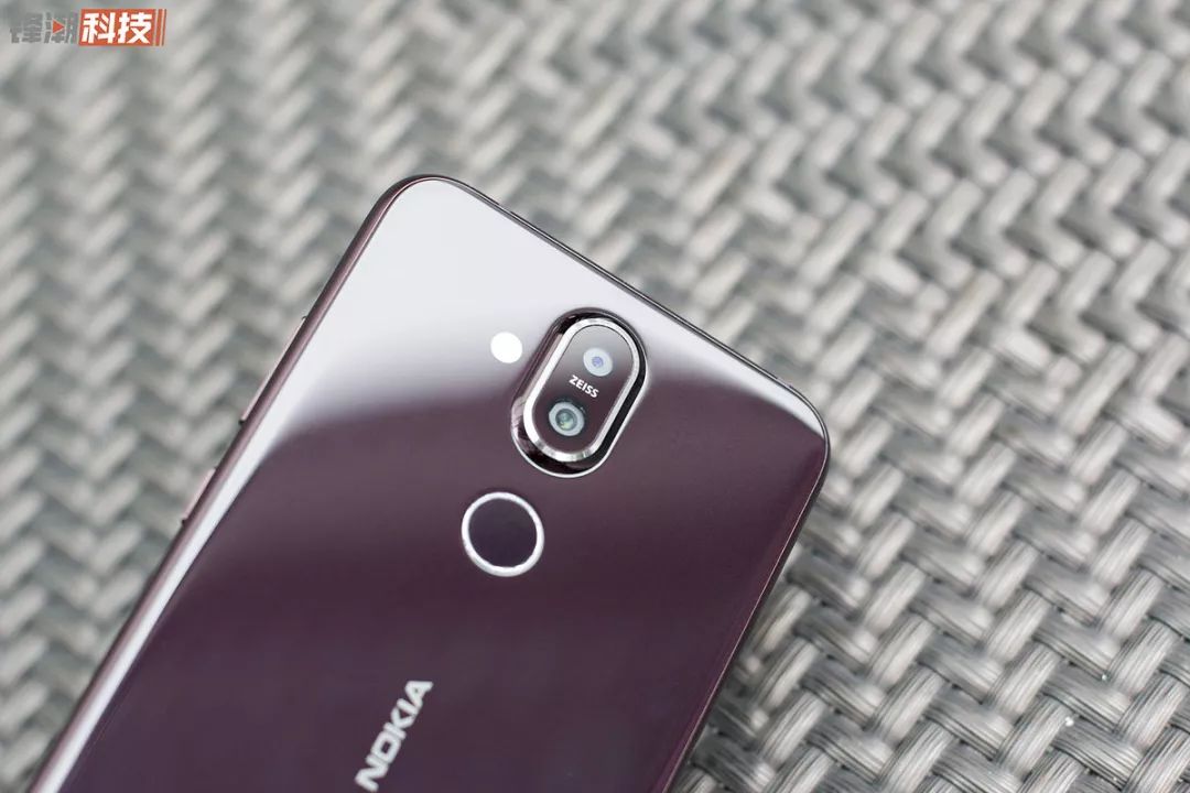 卡尔蔡司扶持的照相轻旗舰级：Nokia X7 暮夜红图赏