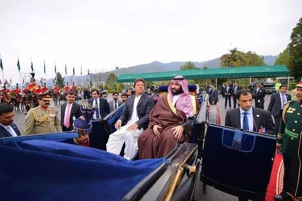 沙特王储今日访华，他的亚洲之行收到“意外”礼物？