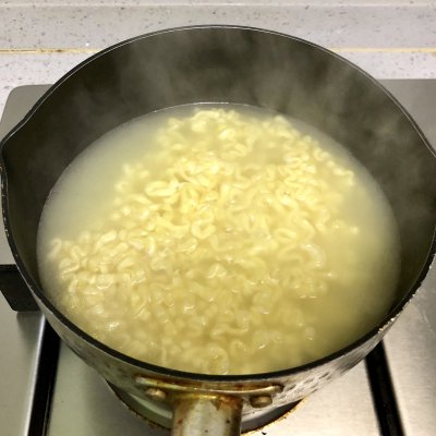 Exceed simple the dimension Buddhist nun of good taste Zhi of Xiong Taiyang egg person turkey face, glance meet! 