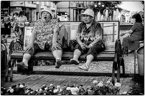 炒房！援交！送女友礼物只送卡地亚金戒！90年代日本人有钱到连美国都不放在眼里！