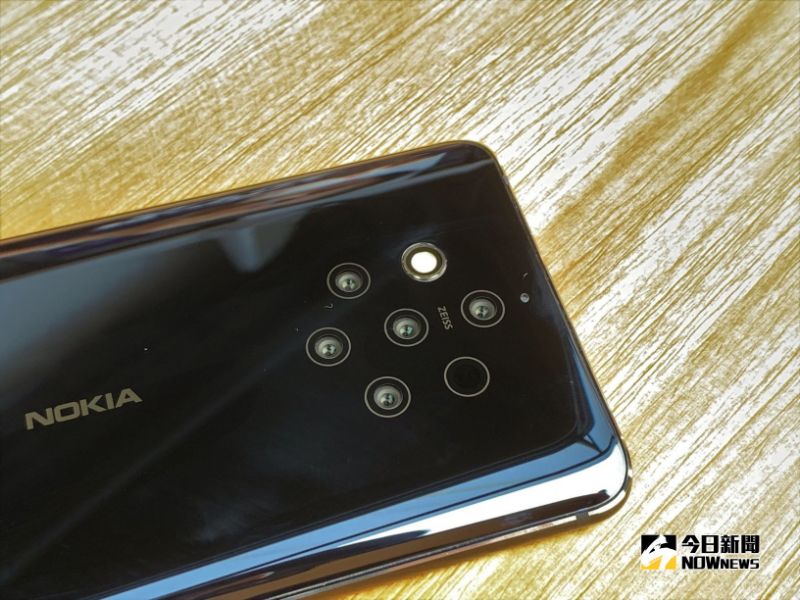 Nokia五摄像镜头手机上来啦 第一款三摄像镜头全屏手机上全世界首卖