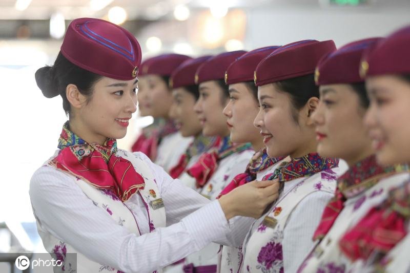 高铁“动妹”开启礼仪培训服务,标准严格堪比空姐