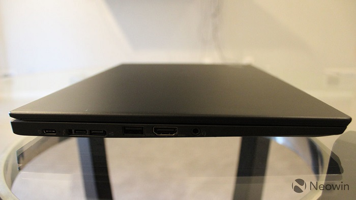 [视頻]ThinkPad X390拆箱测评：精巧便携式 功能齐全