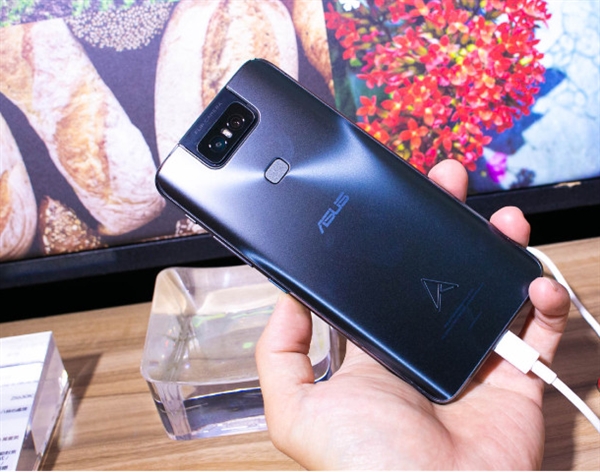 asusZenFone 6发售：骁龙855 转动摄像镜头