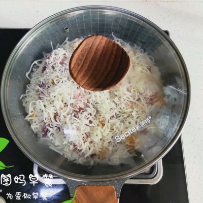 Need not the hand of oven catchs cake to wrap around Sa