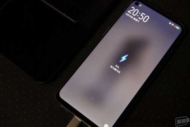 vivo Z5x手机评测：可以爽玩一整天的千元水桶机