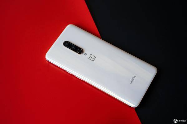 属于一加的高光时刻，国产新晋机皇：OnePlus 7 Pro