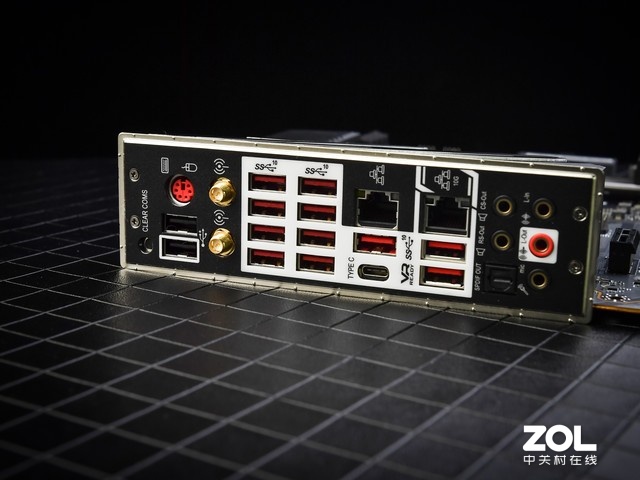做最靓的设计师 微星X570创世板评测