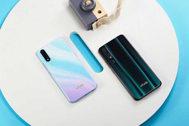 vivo Z5参数配置：内嵌4500mAh大充电电池 22.5W快速充电