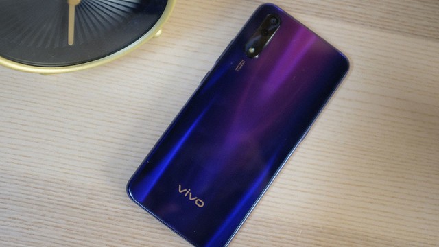 vivo Z5先发拆箱入门 让你三点选购原因