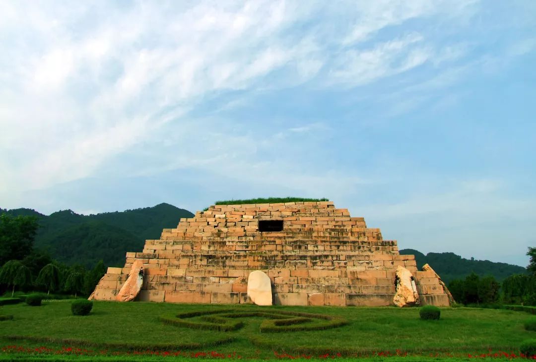 高句丽王城,王陵及贵族墓葬主体坐落于吉林省集安市,辽宁省桓仁县的"