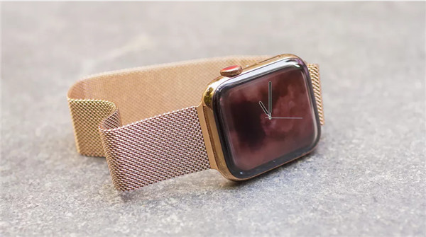 Galaxy Watch Active 2大比拼Apple Watch 4：到底哪种合适你？