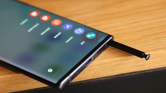 多项黑科技加持 屏幕依旧无可挑剔 三星Galaxy Note 10系列上手体验