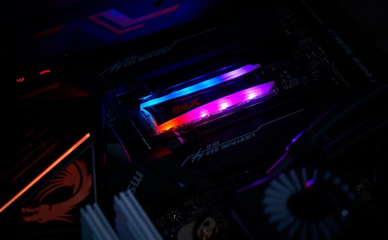 带灯的旗舰M.2 SSD！威刚XPG龙耀S40G 512GB评测