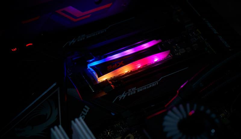 带灯的旗舰M.2 SSD！威刚XPG龙耀S40G 512GB评测
