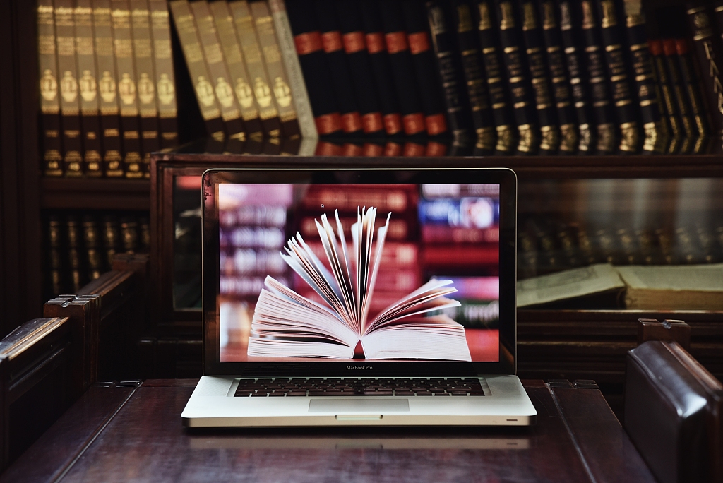 从相安无事到祸起萧墙，起点和晋江“必有一战