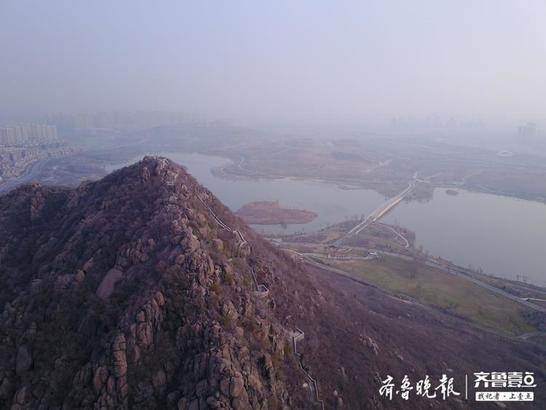 Boat pats: The Jinan Mount Hua of deep winter season, calm beauty has the view more lasting appeal