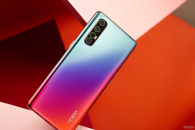 OPPO Reno3 Pro外型分析：纤薄单叶双曲面，谁可以不喜欢？