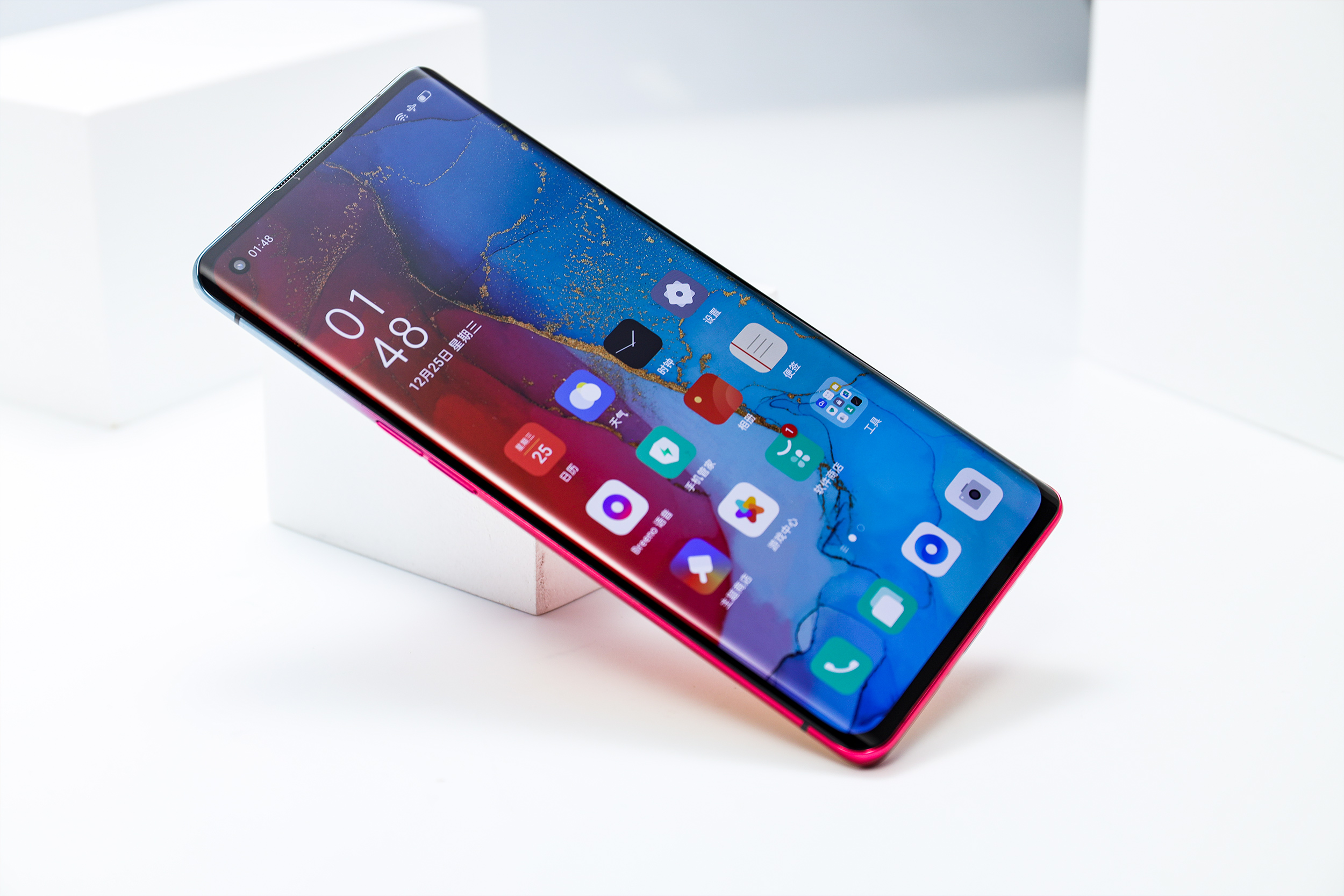 OPPO Reno3 Pro图赏：7.7mm超轻薄外壳 5G手机上已不“500克”重