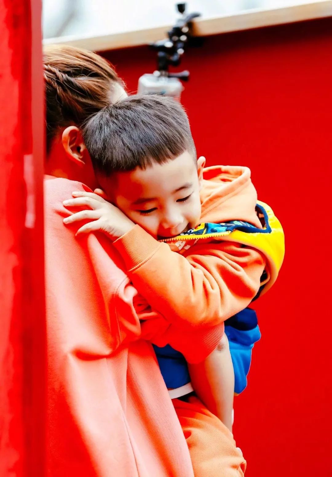 6岁Jasper被夸会做人：成人世界油腻的“高情商”，才配不上他