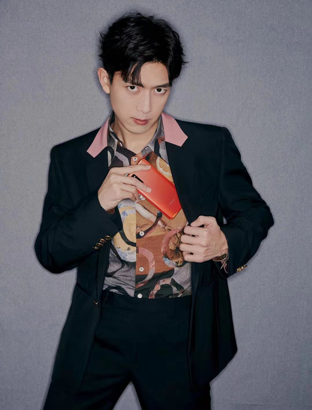 Li Xiankai of honorable wet fashionable ambassador opens direct seeding of New Year wish to serve honorable V30 auroral orange for vermicelli made from bean starch