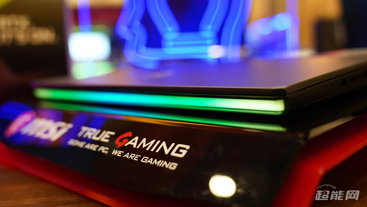 CES 2020：300Hz电竞利器微星GE66 Raider上手观感体验