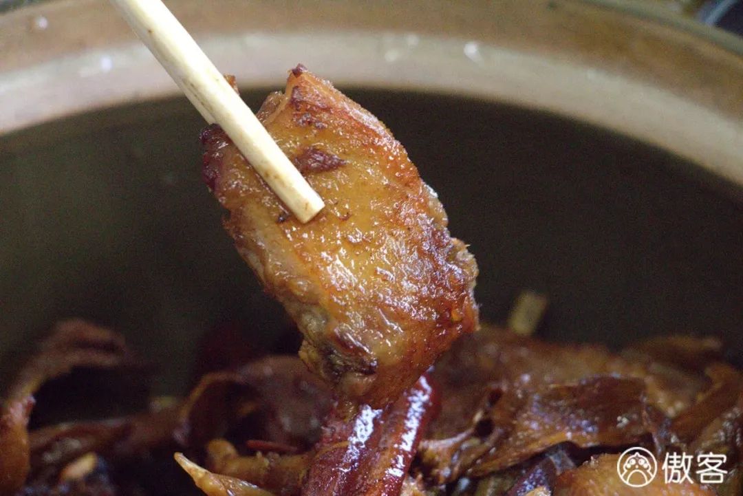 How does not heavy appearance sell to nod outside afternoon tea of 33 the world? 