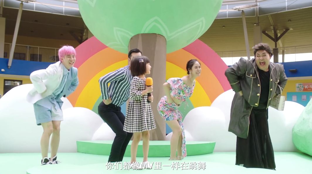这部沙雕成人喜剧,分分钟让人上头