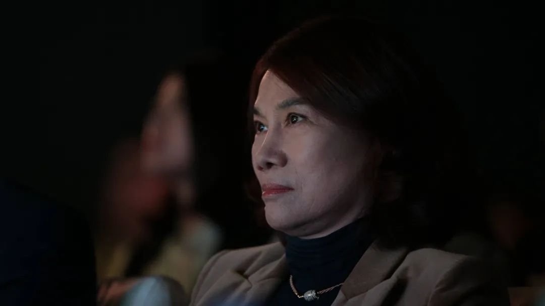 董明珠和张磊：两个狠人的进与退