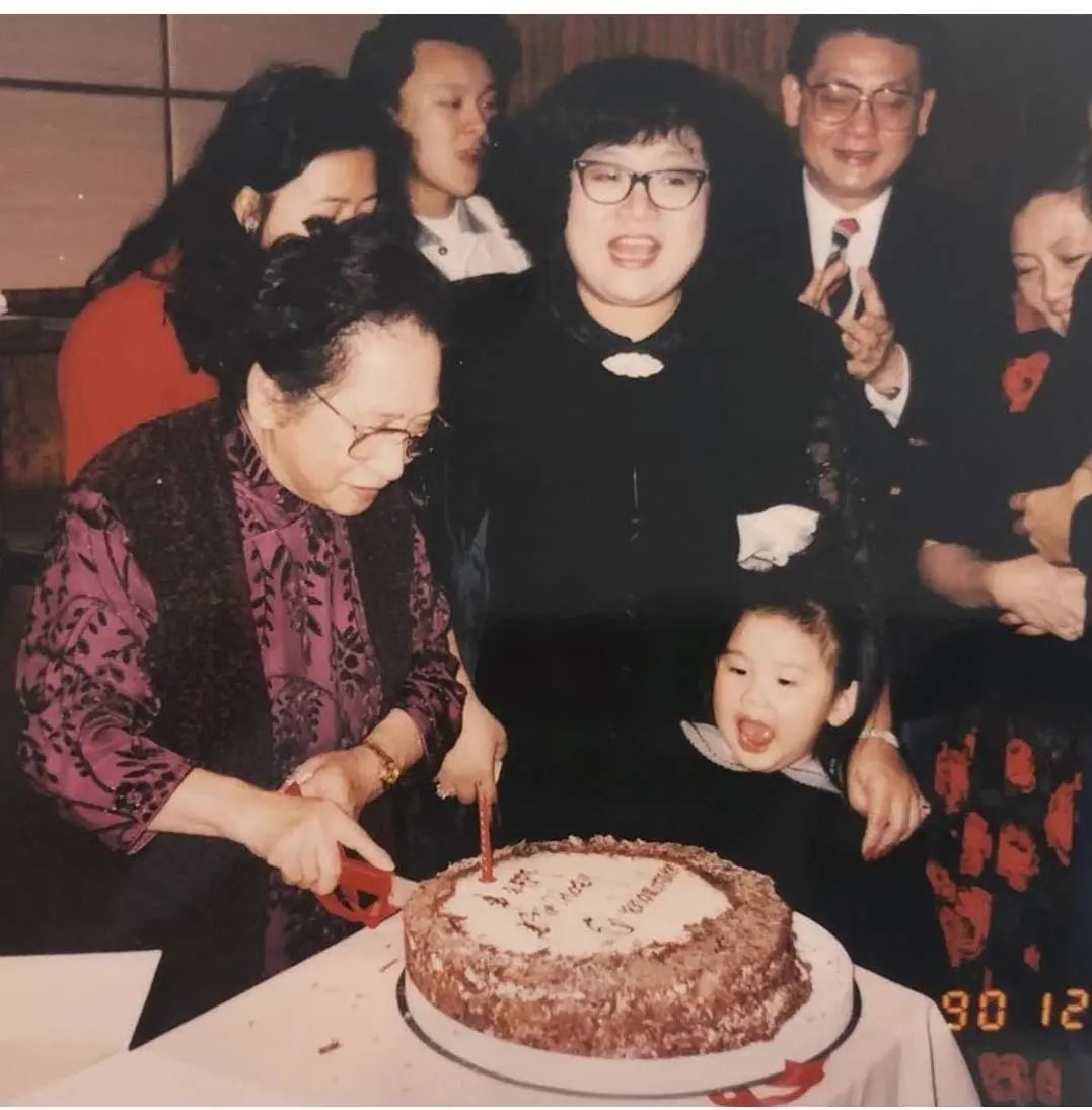 欣宜母亲节晒“肥姐”合照令人感触！想要结婚