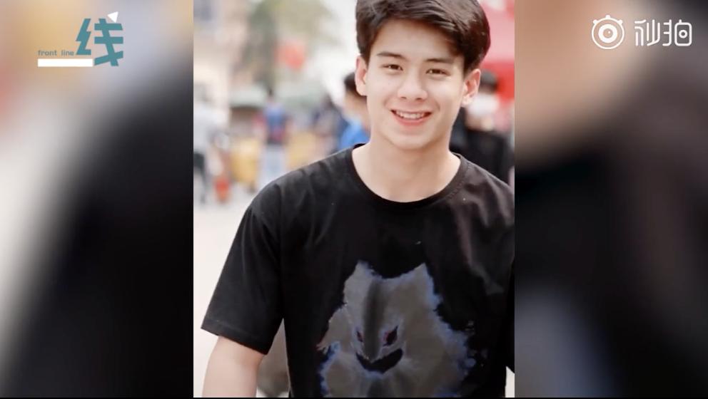 男生给女同桌夹了块肉，被老师撞见后……冲上热搜！网友：是青春啊