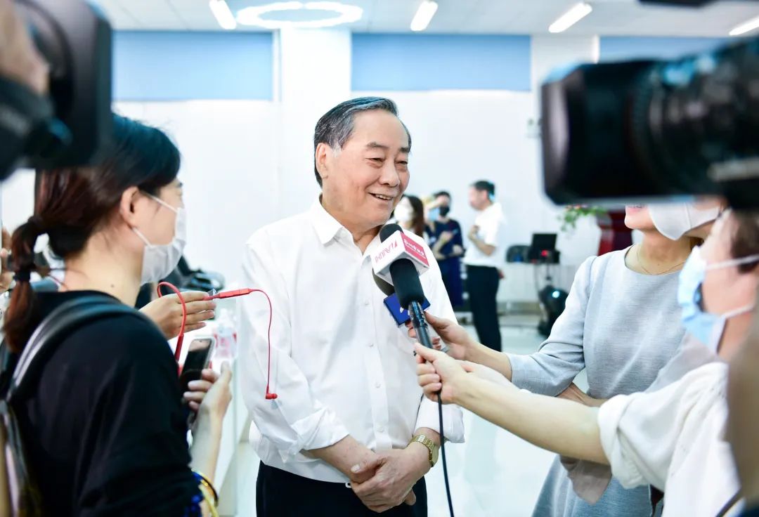 娃哈哈康有利电商平台发布会在杭举行，贴息贷