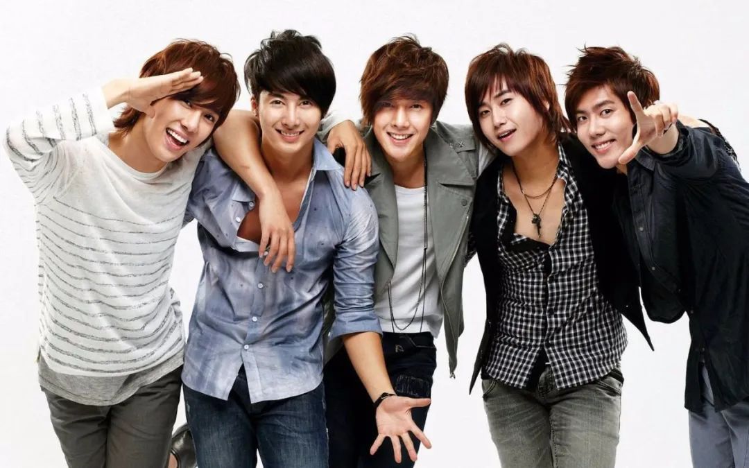 鹿晗黄子韬吴亦凡合体，勾起了关于韩团的青春