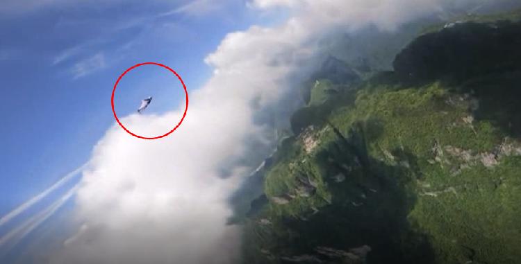 午间星闻｜2023年亚洲杯主办场地龙兴专业足球场