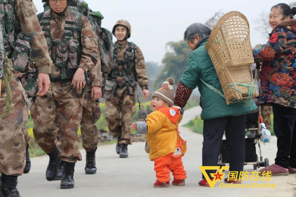 很慶幸，我的青春有穿軍裝的樣子