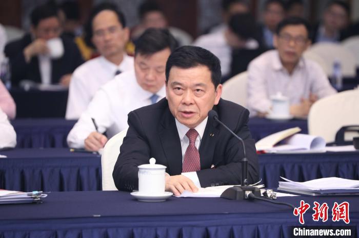 全国人大代表曾庆洪：疫情加快中国车企数字化