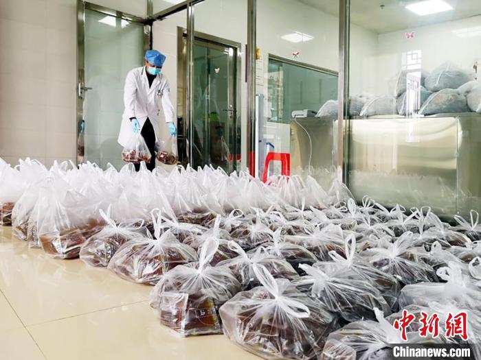舒兰免费发放中药代茶饮 流动中药房投用
