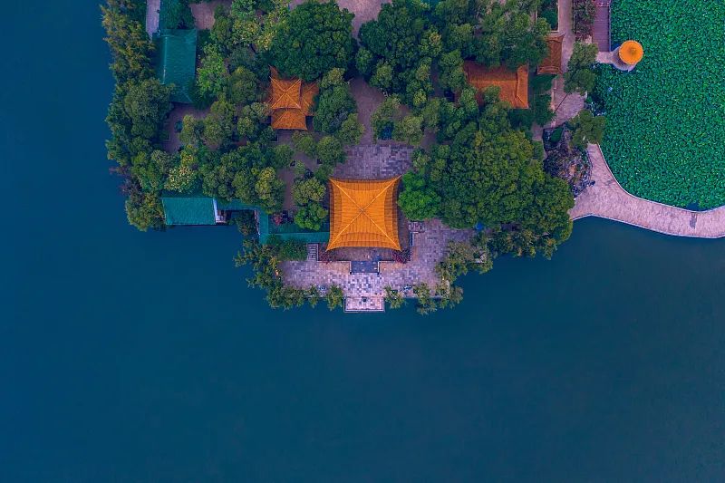 滇上人间，一个没时间后悔的地方