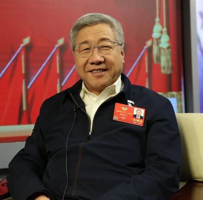 每经专访中国社科院世界社保研究中心主任郑秉