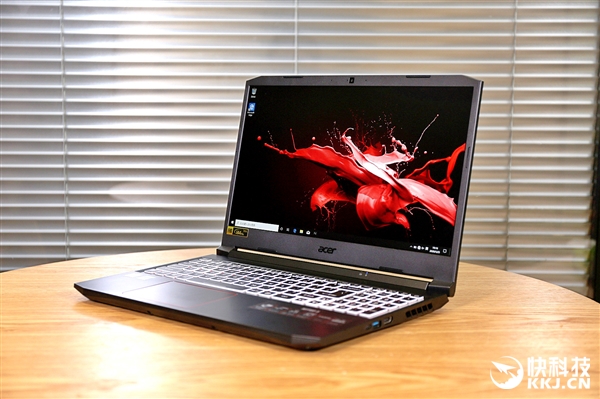 十代酷睿+144Hz IPS屏 宏碁暗影骑士·擎游戏本图赏