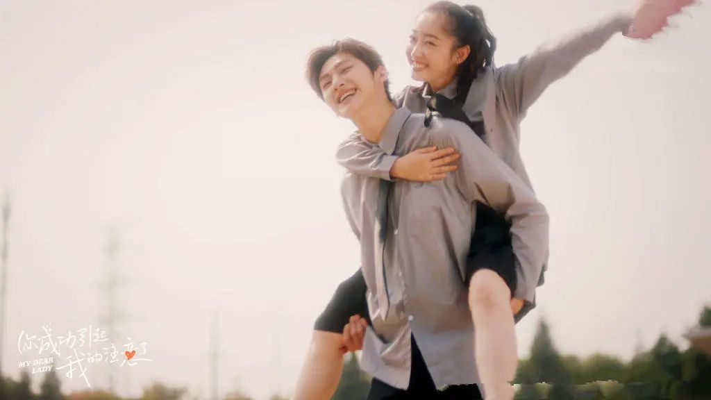 成功引起了我的注意，刘特简直就是的“年下霸