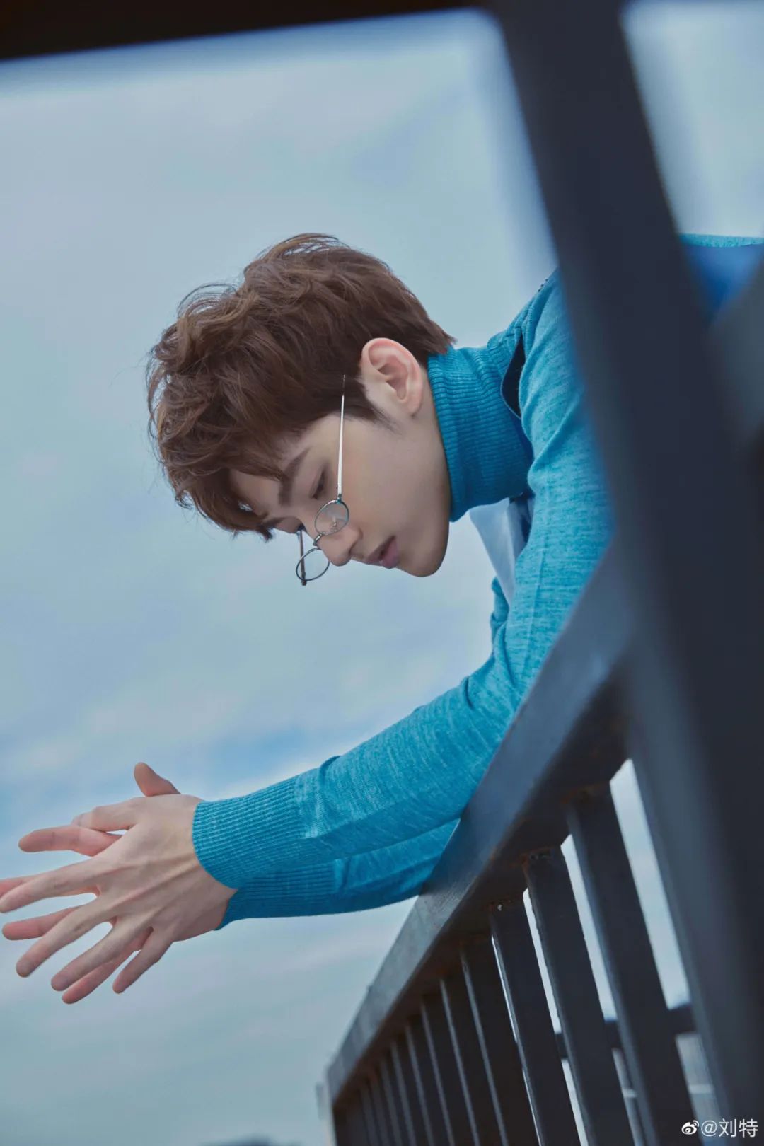 成功引起了我的注意，刘特简直就是的“年下霸