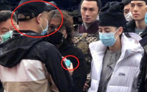 向明星求婚成了职业？向迪丽热巴求婚男子，曾