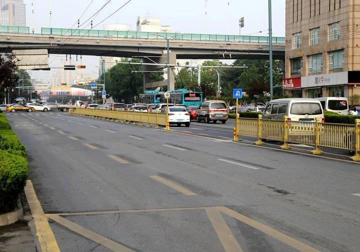 济南这个重要路口改用“新走法”，看好新规，