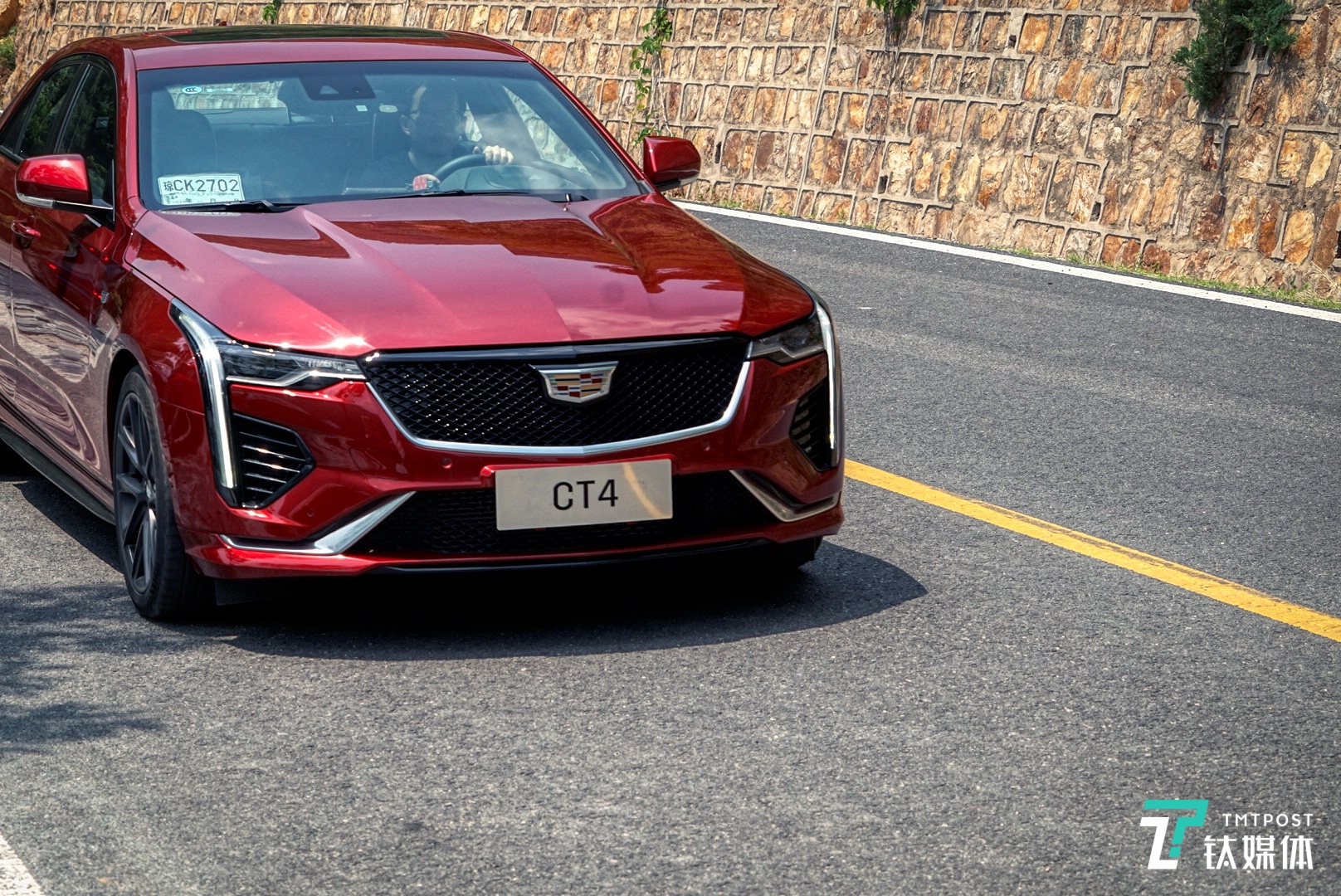 试驾凯迪拉克CT4：定位入门级豪华市场，同级唯