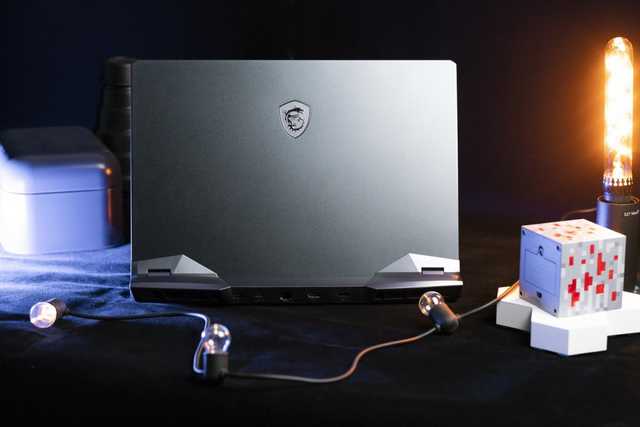 光效绚烂性能强，微星强袭2 GE66评测 真的爱了